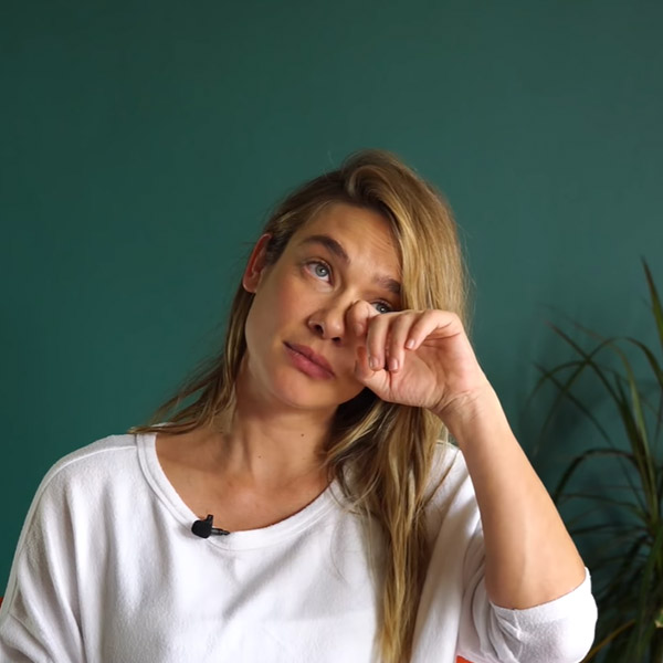 Doğumda Tek Kaldığını Anlatan Müge Boz Gözyaşlarına Boğuldu