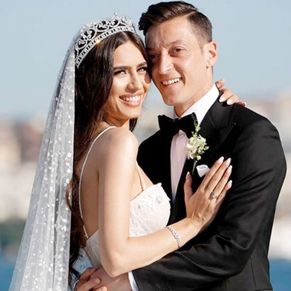 Mesut Özil’den Hamile Eşine Büyük Jest!