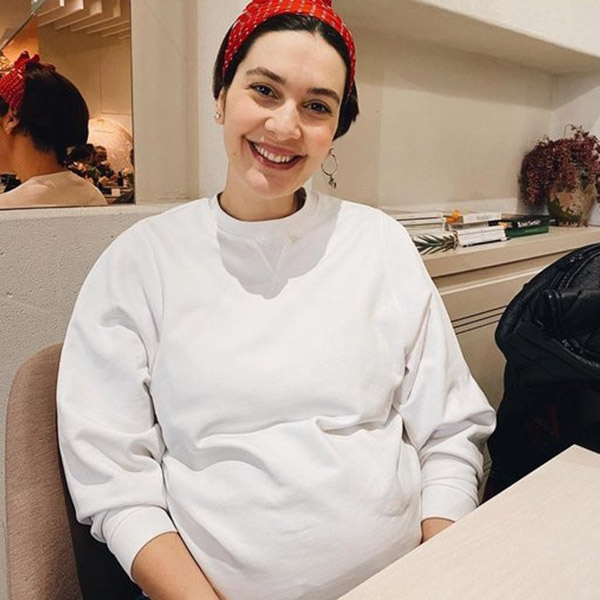 Bergüzar Korel Doğum Yaptı! İşte Oğluna Verdiği İsim...