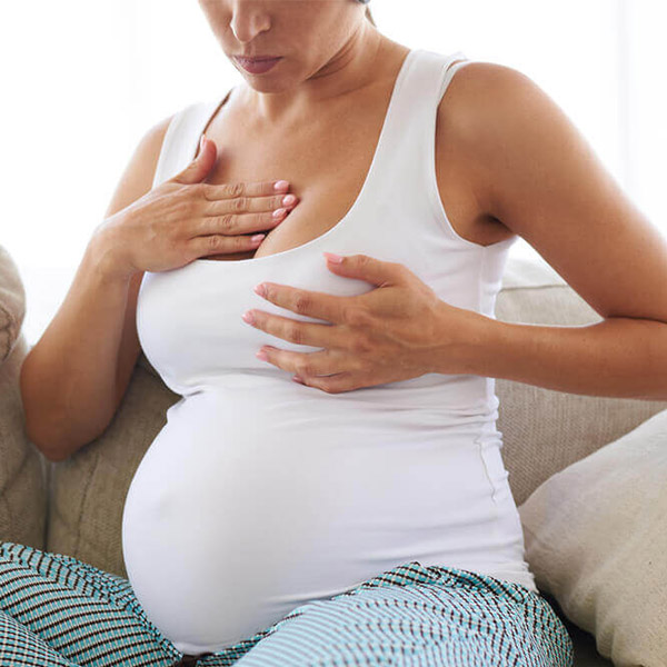 Hamilelikte Göğüs Ağrısının Altında Yatan 8 Neden