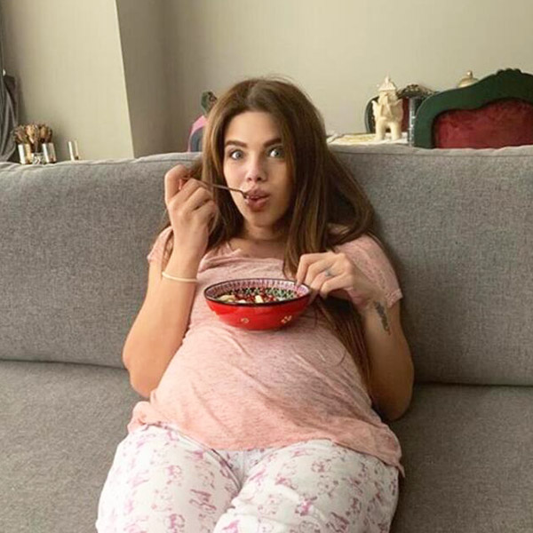 Sihirli Annemin Tugçe'si Damla Ersubaşı Anne Oldu