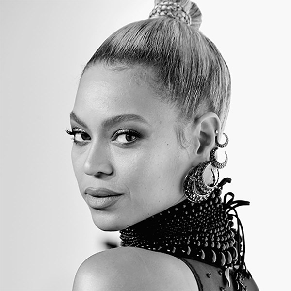 Beyonce İkizleri Doğurdu!