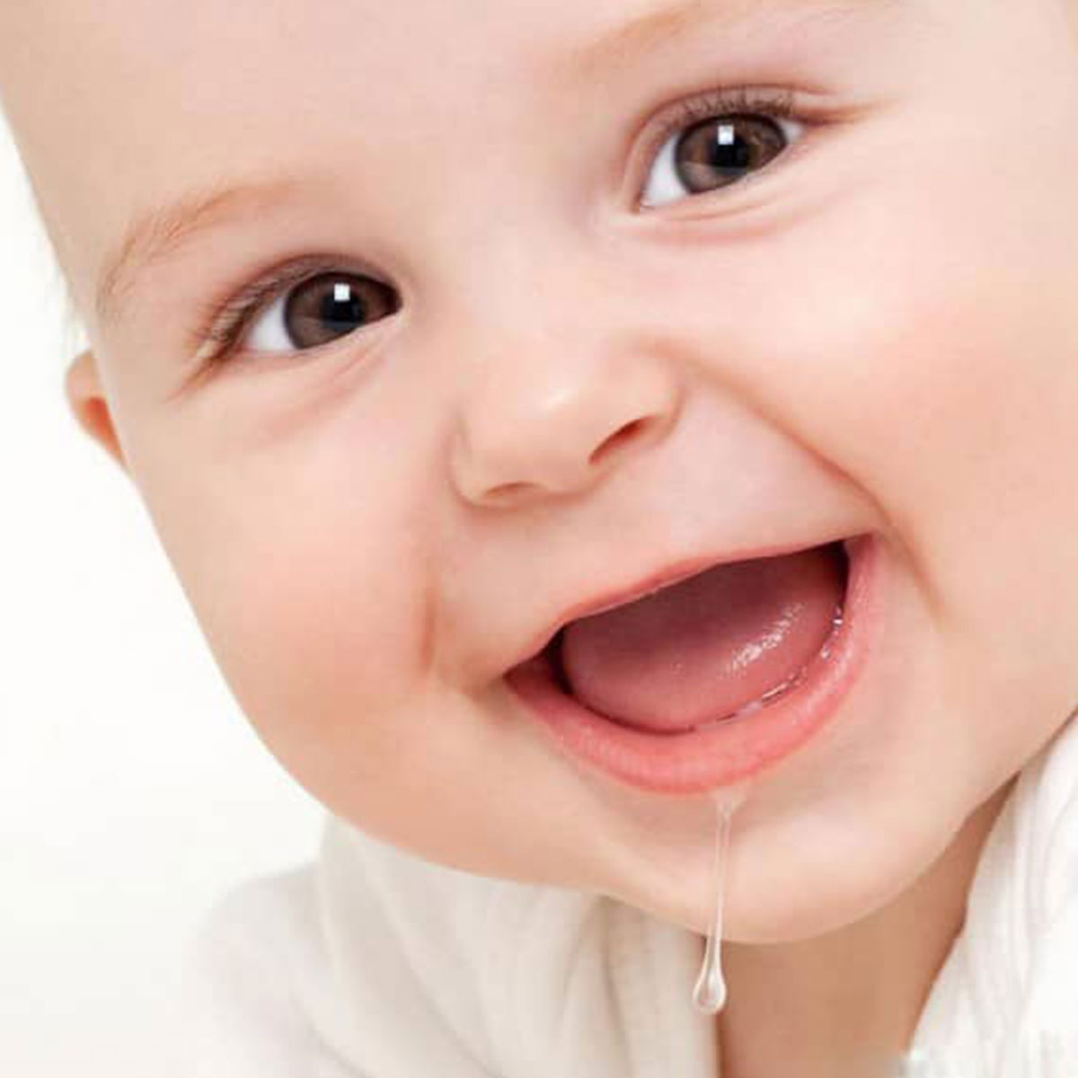Bebeklerde Salya Akıntısı Neden Olur?