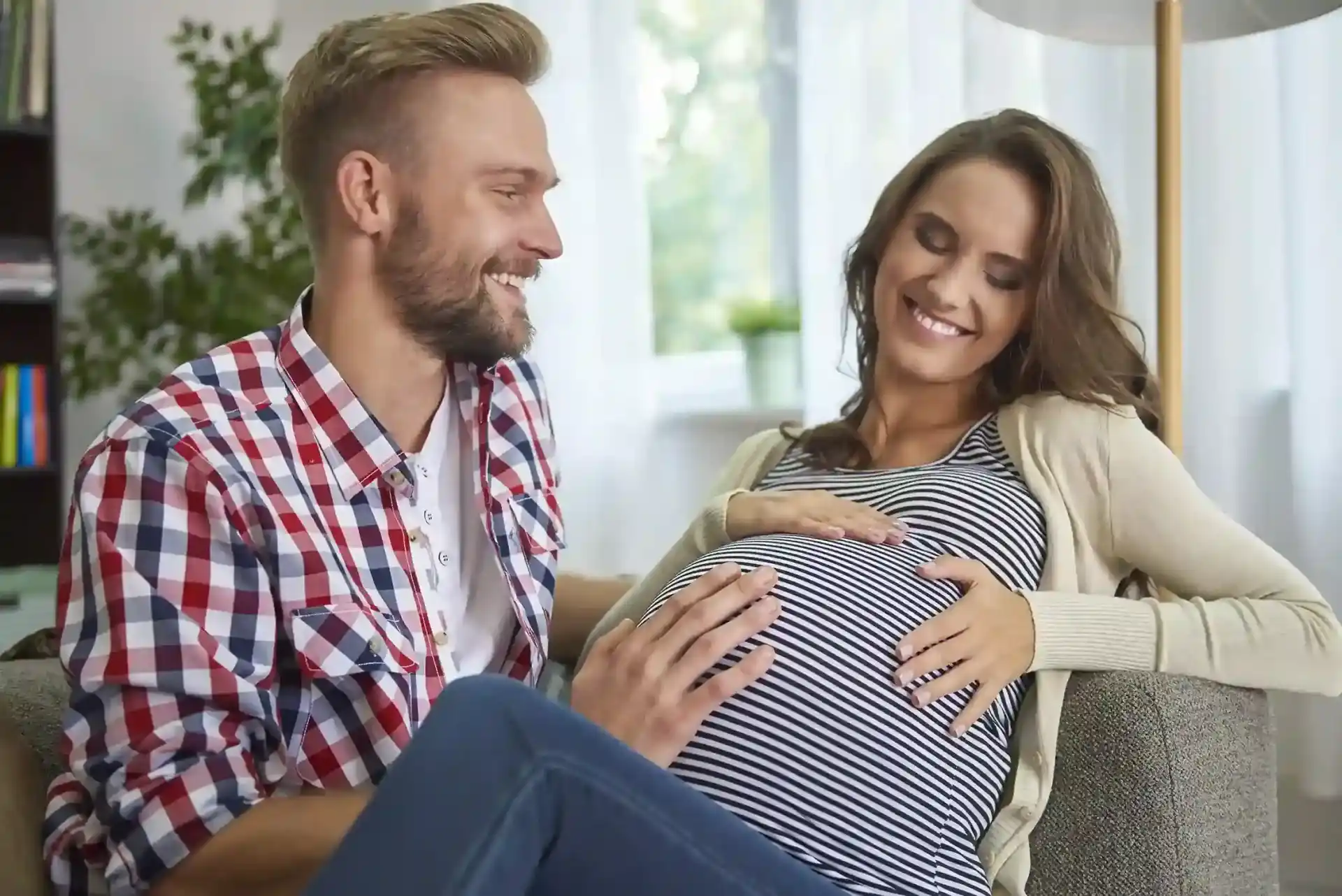 Bebeğinizin Anne Karnında Hareket Etmesini Sağlamak İçin 8 Yöntem!