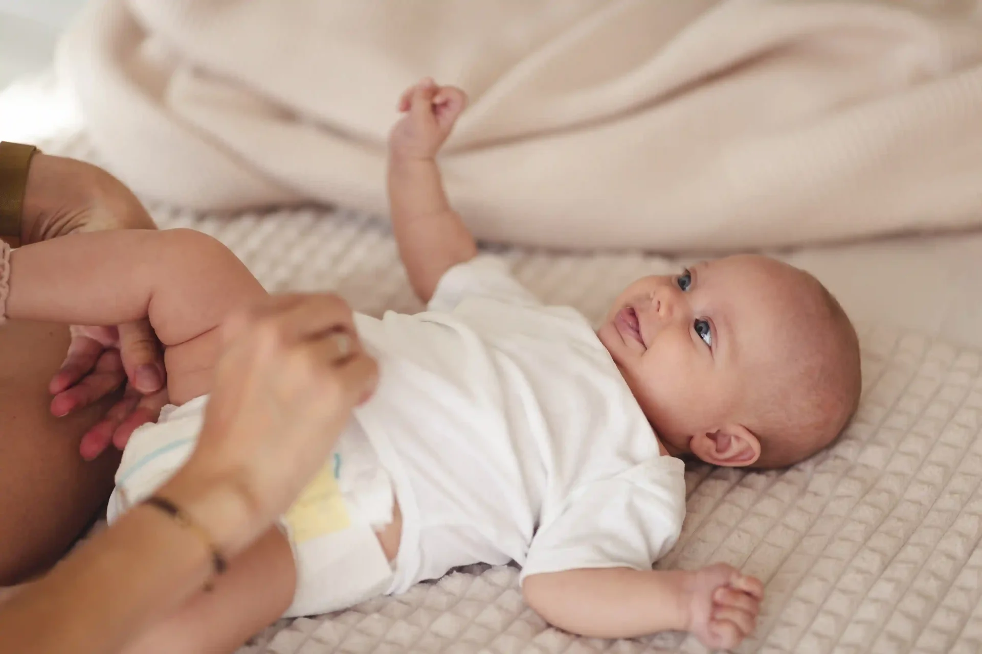 Bebeklerde Yeşil Kaka: Neden Olur, Nasıl Geçer?